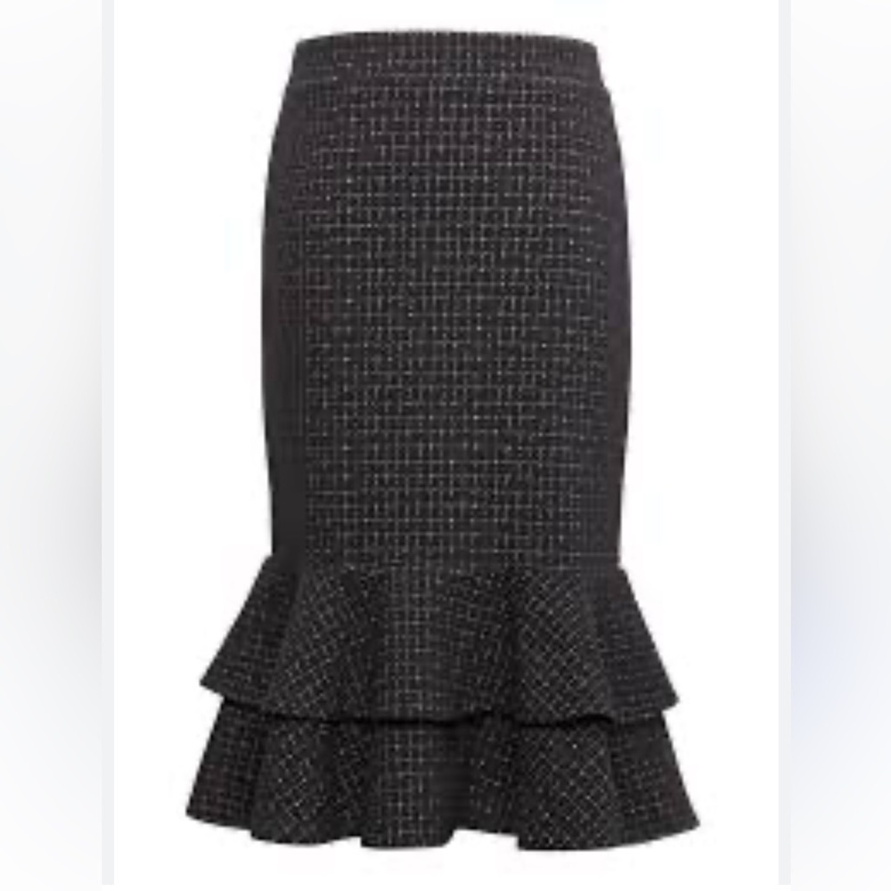 Banana Republic Flounce Knit midi skirt . Size 4. New